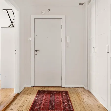 Apartment Dinbnb L Modern 3bedroom L Balcony L 2mins To Nygardsparken *